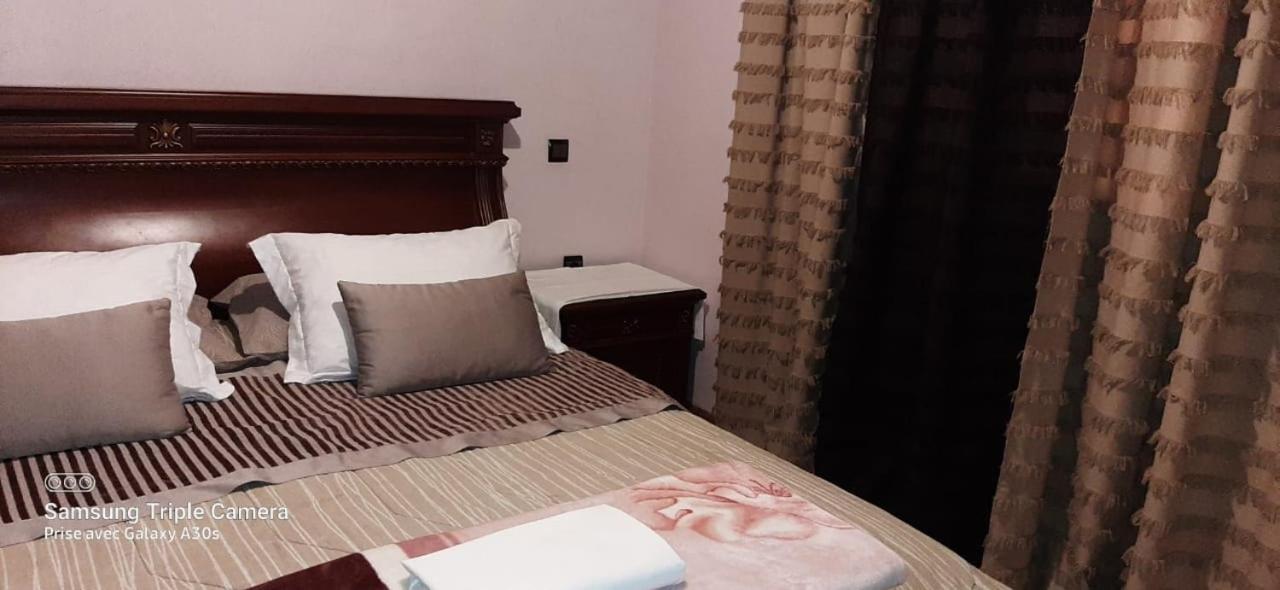 With Budget Appartement